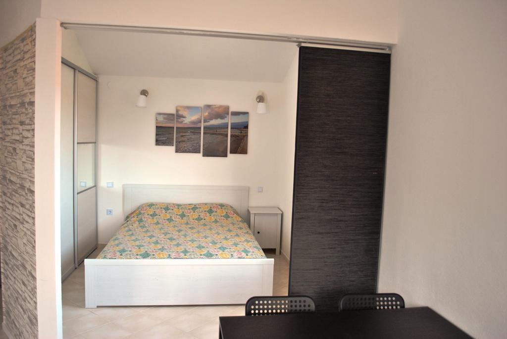 Apartments Sunny Punta 普利拉卡 外观 照片
